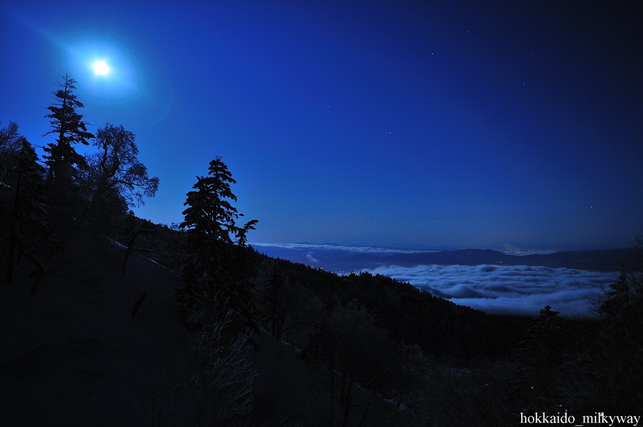 【早見沙織×内田真礼】"自由"と"笑顔"で語るふたりの絆――『魔術師クノンは見えている』共演の裏側〈ふたりのこと。〉