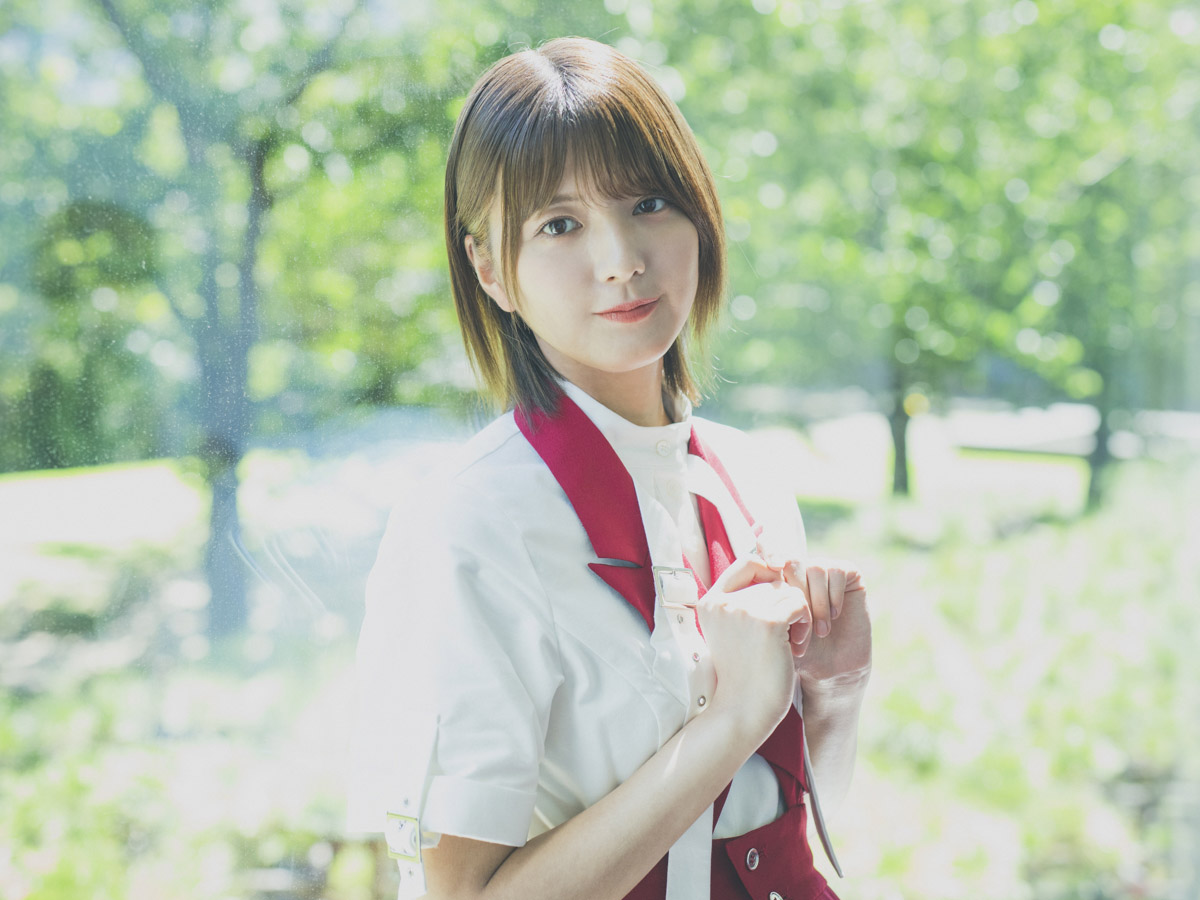 『鷹のつどい』でアシスタントを務める櫻坂46・関有美子