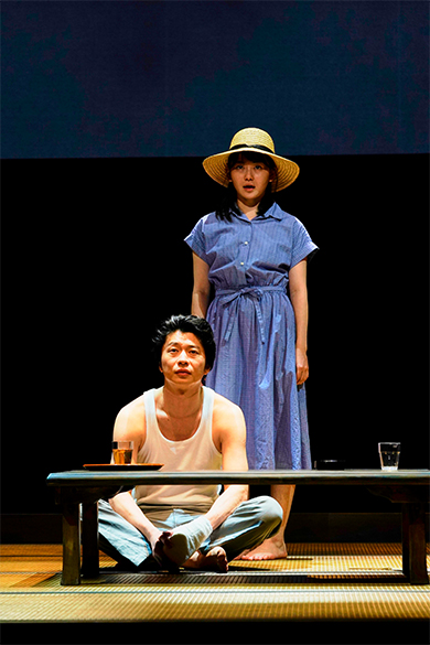 舞台『夏の砂の上』で共演した田中圭、山田杏奈
