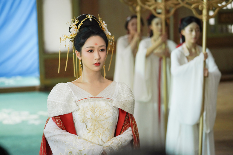 中国の国民的女優ヤン・ズーが2つの身分を持つヒロインを演じた「長相思(原題) シーズン1」 