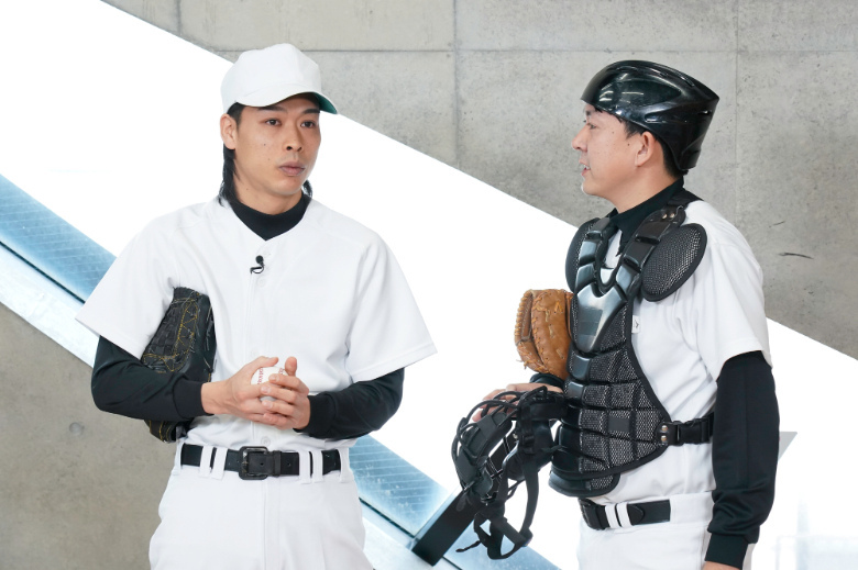 スカパー！×BSよしもとの「2025シーズンプロ野球 コラボCM」コント風のCMを撮影中のバッテリィズ