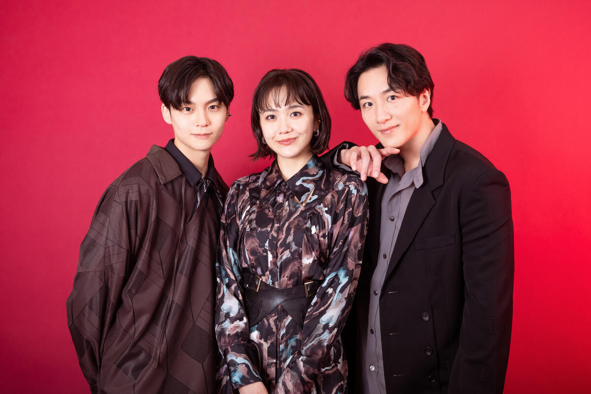 「子宮恋愛」出演の松井愛莉、大貫勇輔、沢村玲