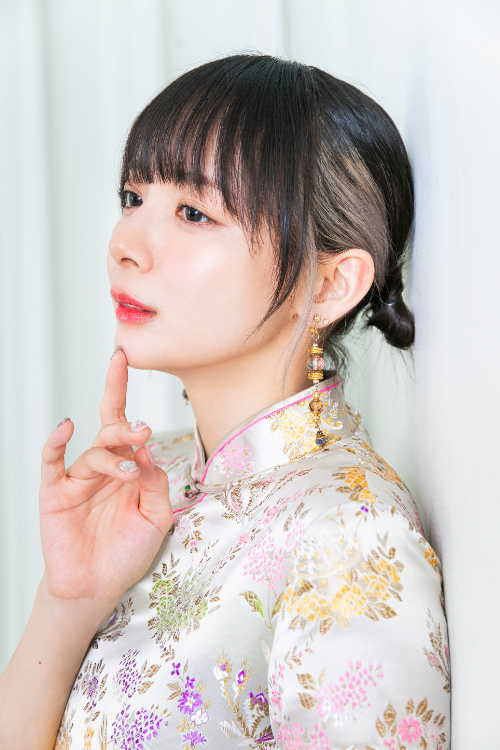 写真集「嶺上開花」をリリースした岡田紗佳