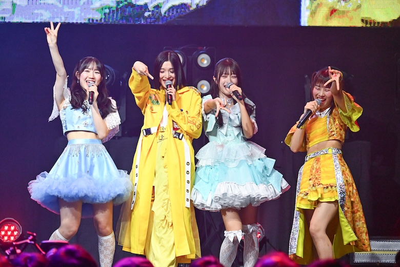 左から広本瑠璃(OCHA NORMA)、安杜羽加(いぎなり東北産)、北乃咲久(Jams Collection)、みなみ(カラフルスクリーム)