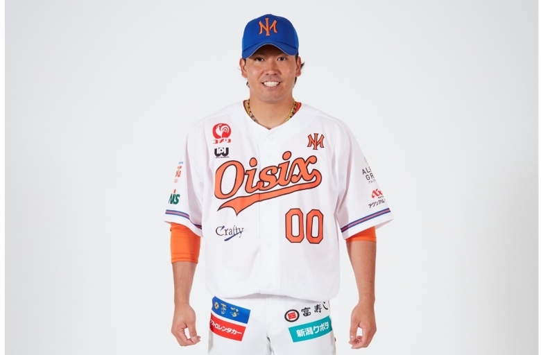 笑顔の知念大成選手(オイシックス新潟アルビレックス・ベースボール・クラブ)