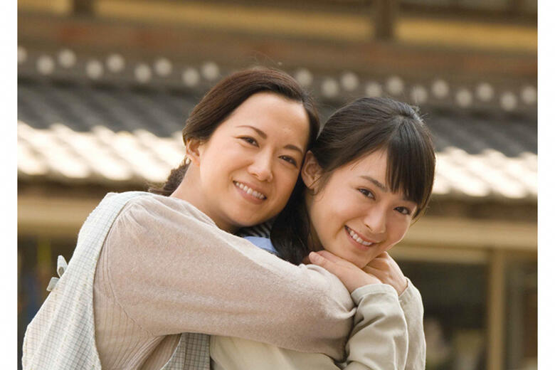 貫地谷しほりは男だらけの落語社会に飛び込む