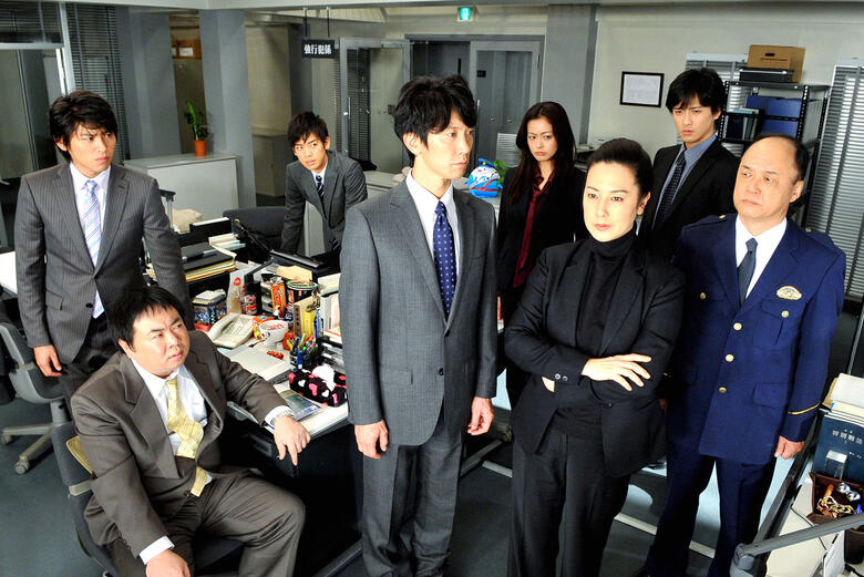 佐々木蔵之介が涼しげだが人間味あふれる刑事を熱演！