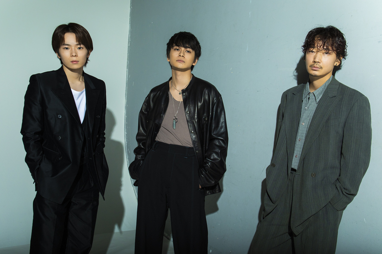 映画『愚か者の身分』で絶望と希望が交差する難しい役どころを演じた北村匠海、林裕太、綾野剛