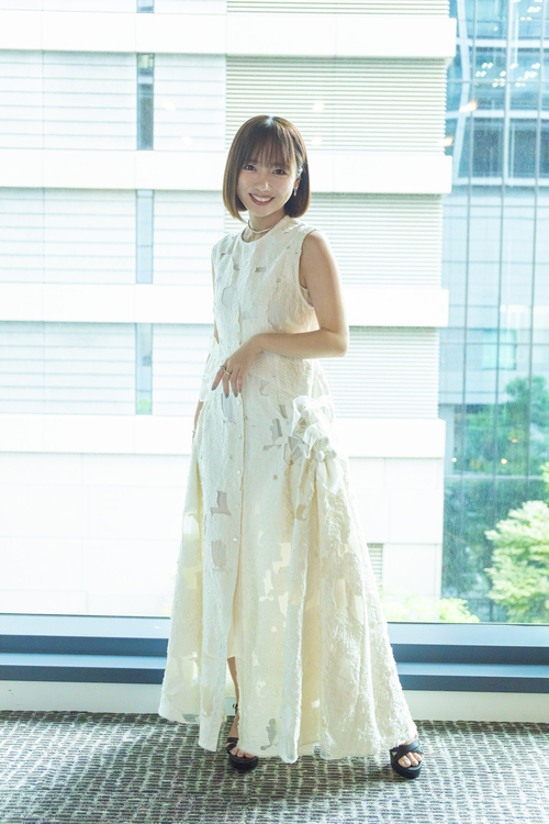 映画『(LOVE SONG)』にて、主人公の同期・ヒカリ役を演じる齊藤京子