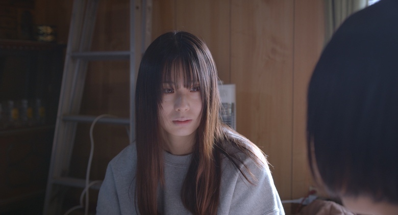映画「笑えない世界でも」で川本優花役を演じた彩香