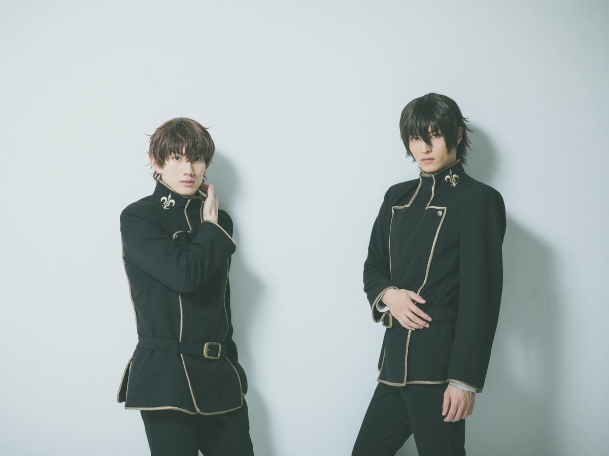『ANIMAX TWO HALF presents ミュージカル「コードギアス 反逆のルルーシュ」正道に准ずる騎士２』に出演するスザク役の赤澤遼太郎、ルルーシュ役の小南光司