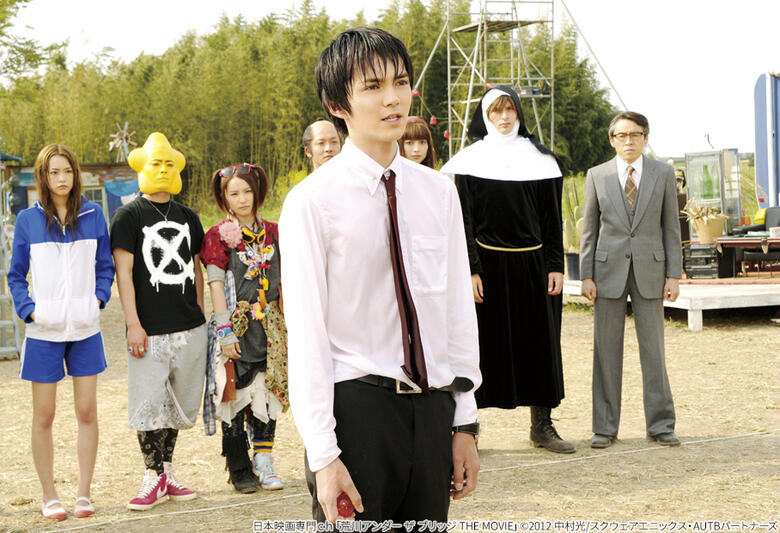 カオスすぎる世界観の中で確かな演技力を発揮する林遣都に注目