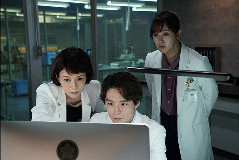 沢口靖子の代表作「科捜研の女」シリーズ、第22作には小池徹平も出演