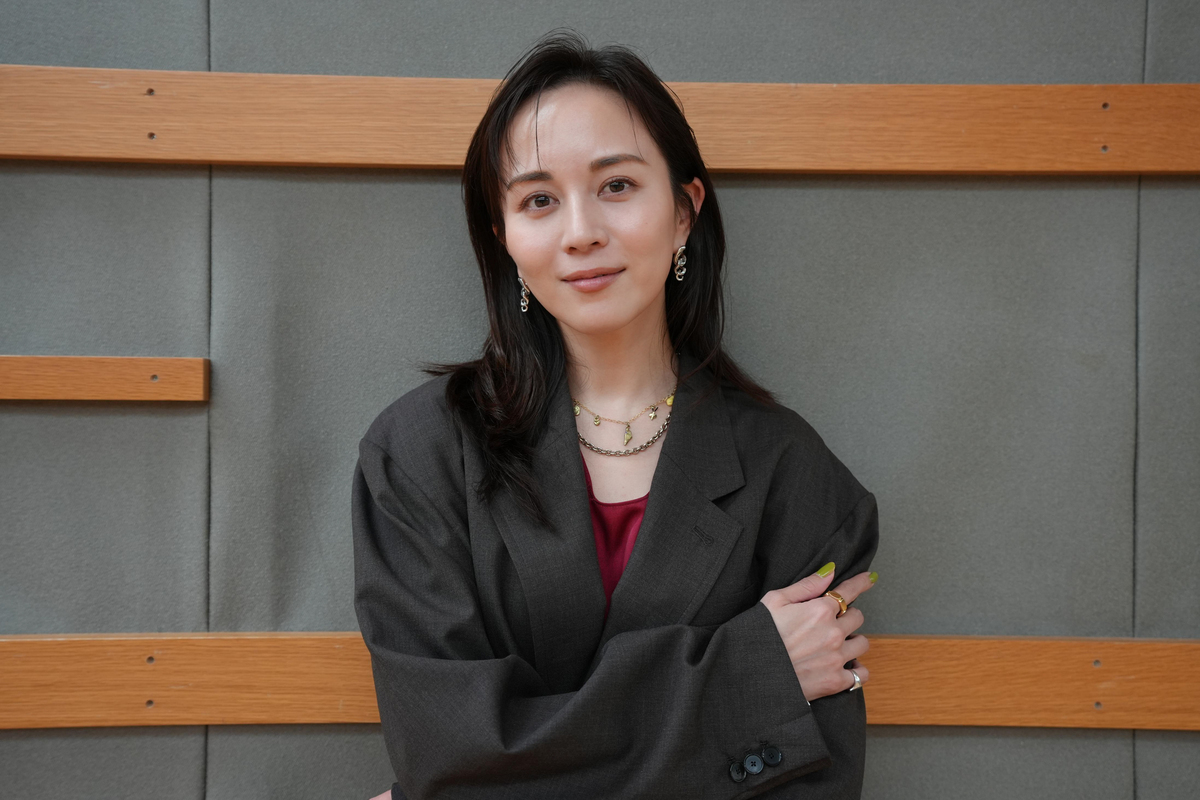 FODオリジナルドラマ『にこたま』で物語のキーとなる人物・高野ゆう子役の比嘉愛未