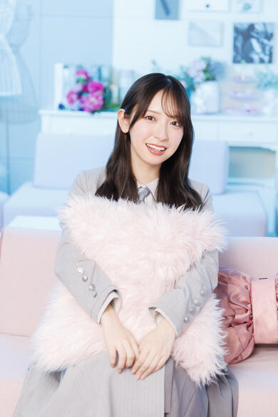 日向坂46・金村美玖、上村ひなの「クリフハンガー」インタビュー・アザーカット集【HOMINIS限定】