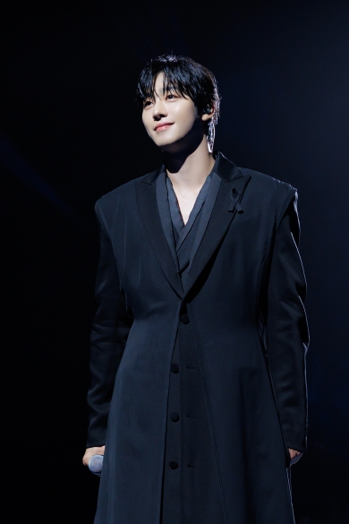 Saja Boysのジヌ役を務めたアン・ヒョソプの登壇に沸いた「2025 MAMA AWARDS」 