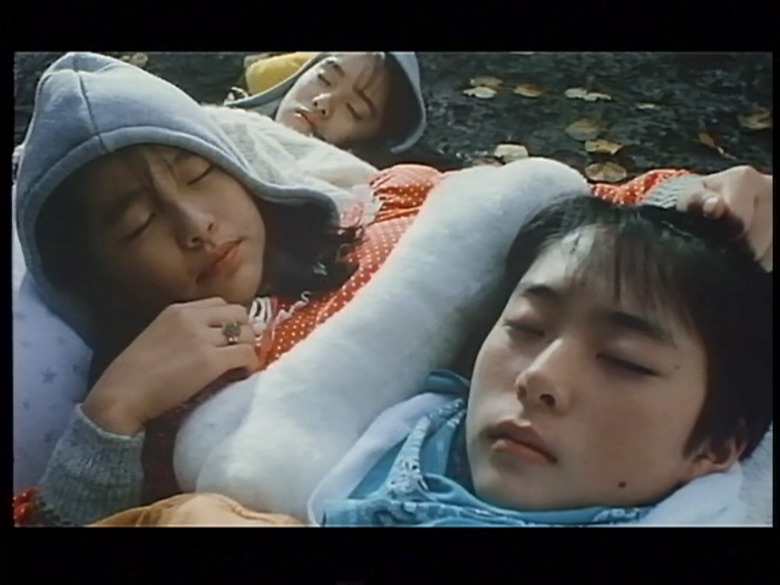 深津絵里の初々しくも風格のある演技！鈴木美弥・堀江葉月らと共演、少女版「スタンド・バイ・ミー」とも呼ばれた「STAY GOLD」