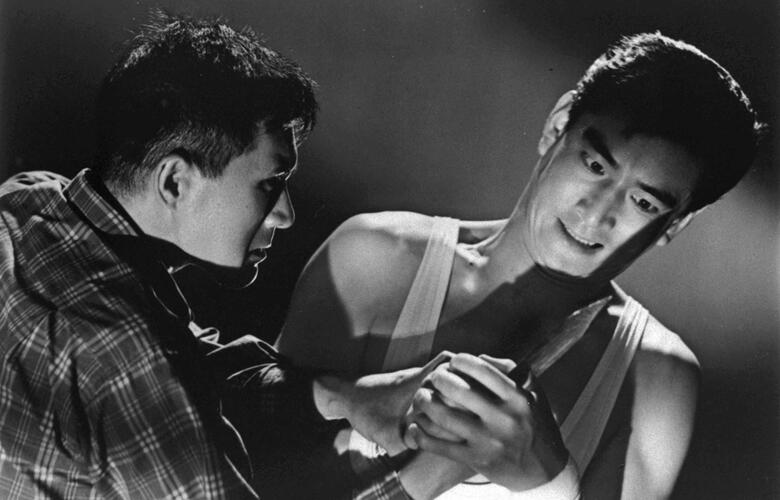 デビュー2年目の高倉健の周囲を巻き込む演技に注目！