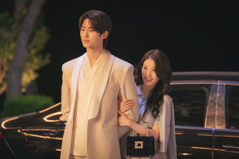 IU＆ビョン・ウソクによるロマンティック・コメディ「21世紀の大君夫人」