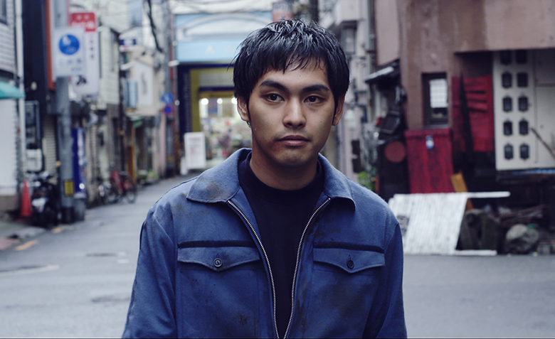 柳楽優弥が不気味な怪演を見せた映画「ディストラクション・ベイビーズ」 