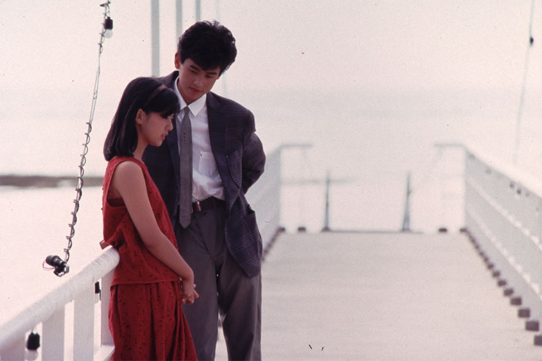 薬師丸ひろ子が19歳の少女の揺れる心を瑞々しく演じた