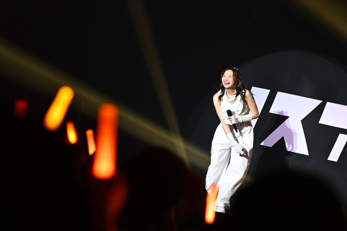 戸松遥がトップバッターとして会場を沸かせる