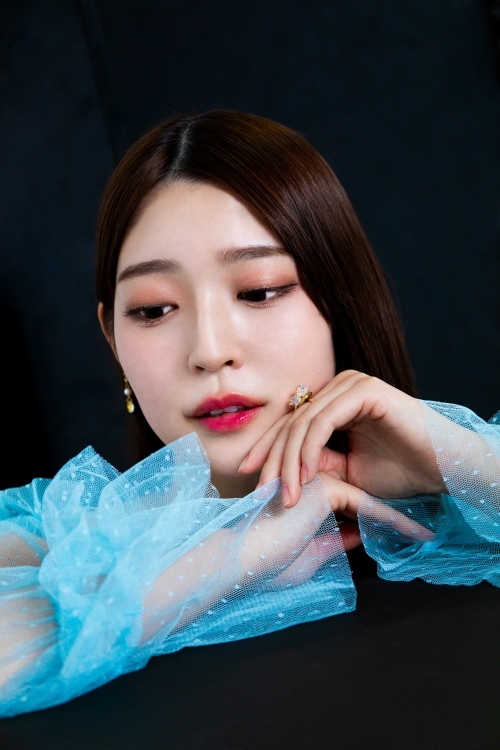 NOA×阪口珠美×阿久根温世の未公開ショット！HOMINIS限定撮りおろしカット集