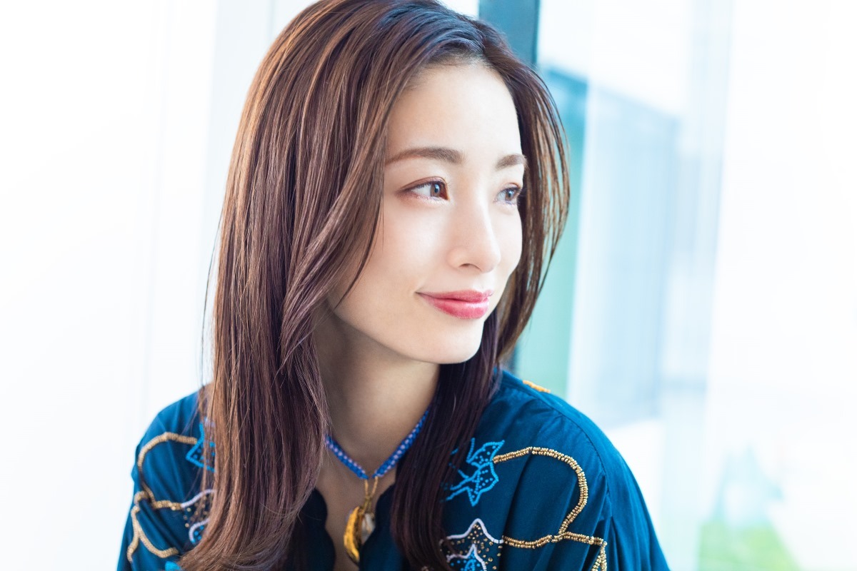 上戸彩、柔らかな表情で語る『SAKAMOTO DAYS』坂本葵役への想い