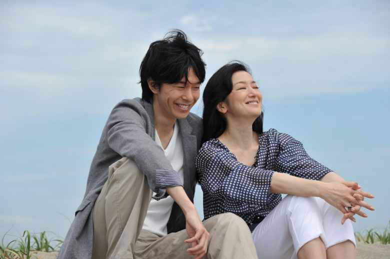 るい(鈴木京香)と行(長谷川博己)が迎える恋の結末とは？