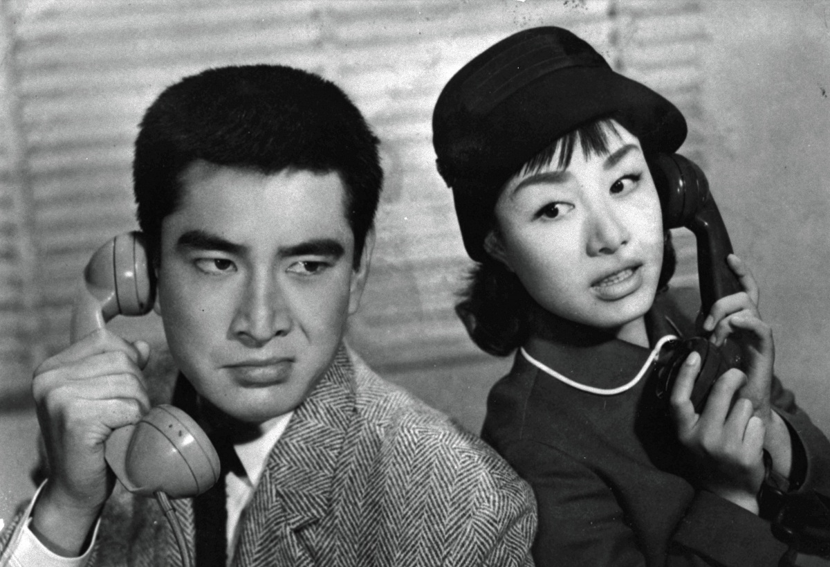 映画「娘の中の娘」でタッグを組んだ美空ひばりと高倉健