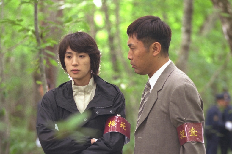 天海祐希×内藤剛志、科学捜査で連続殺人犯を追う！元恋人への思いも揺れるサスペンス「女検死官」