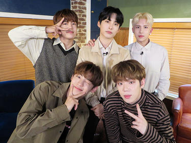 <strong>A.C.E</strong>という炎は、ファンという酸素があるから力強く燃えることができる