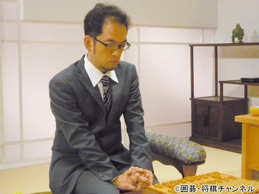 介護士からプロ棋士へ　今注目を集める今泉健司四段の歩み