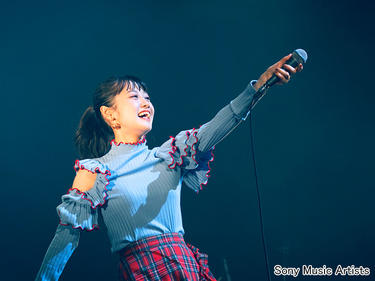 <strong>楠木ともり</strong>が20歳のバースデーライブで決意「寄り添える、響く曲を歌っていきたい」