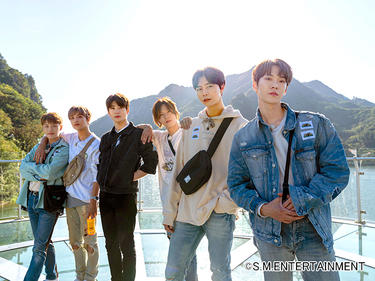 覇気に満ちたパフォーマンスとは真逆！密着ロケで<strong>NCT</strong>の可愛すぎる素顔が露見