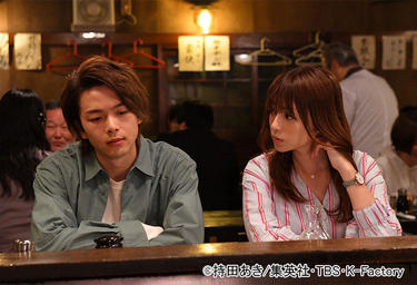 <strong>中村倫也</strong>が「凪のお暇」と「はじこい」で見せたモテ男の違いに再注目！