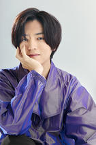 <strong>桐山漣</strong> キスから始まる