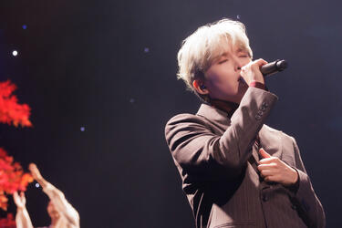 <strong>SUPER JUNIOR</strong>のボーカリスト・<strong>RYEOWOOK(リョウク)</strong>、多岐にわたるセットリストで日本のファンを魅了した「濃密なひと時」