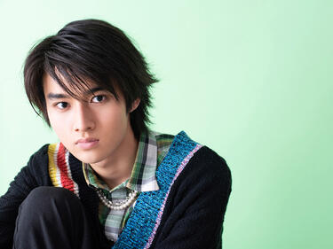 <strong>藤岡真威人</strong>が1st写真集に込めたこだわり「自分も知らなかったような表情を詰め込みました」