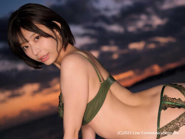 DJとしても活躍中の<strong>小日向結衣</strong>！Fカップまんまるバストの極上プロポーションに悩殺されちゃう！