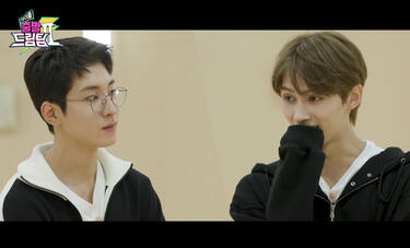 <strong>SEVENTEEN</strong>の<strong>ウォヌ</strong>＆<strong>ジュン</strong>が互いをベタ褒め！「猫ちゃんズ」と呼ばれる人気ケミの秘密とは？