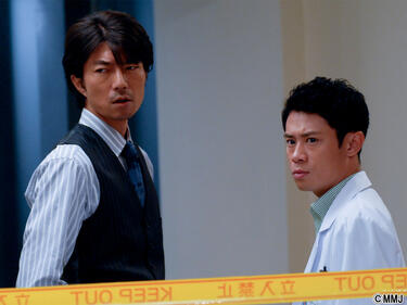 <strong>伊藤淳史</strong>×<strong>仲村トオル</strong>の対照的な役柄が魅力のドラマ「チーム・バチスタ」シリーズ