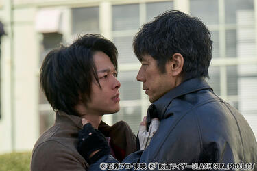 <strong>西島秀俊</strong>と<strong>中村倫也</strong>の演技が作品の世界観まで創り出す！「仮面ライダーBLACK SUN」
