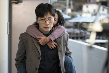 <strong>イ・ドンフィ</strong>​​が殺人を告白した10歳少女を弁護...事件の裏にある