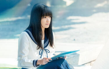 <strong>服部樹咲</strong>＆<strong>岡崎紗絵</strong>が語る「背中押してもらえるような存在」映画『BISHU ～世界でいちばん優しい服～』