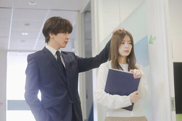 <strong>藤井流星</strong>のエピソード暴露に<strong>紺野彩夏</strong>がツッコミ「話を盛り過ぎ!!」