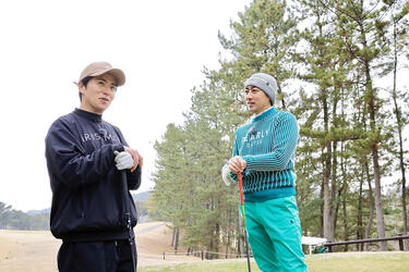 <strong>小泉孝太郎</strong>のゴルフ愛と人柄が炸裂！<strong>藤森慎吾</strong>と共にキッチンで腕を振るう超レアな姿も披露