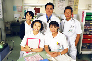 <strong>観月ありさ</strong>のコメディエンヌとしての才能が爆発！<strong>松下由樹</strong>との漫才コンビのようなやりとりも可愛らしい「ナースのお仕事２」