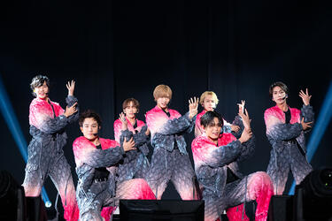 IMP.、NCT DREAM、THE BOYZ、BALLISTIK BOYZら人気グループが豪華共演！さいたまスーパーアリーナの熱狂の舞台裏まで捉えた「M:ZINE LIVE」の特別版