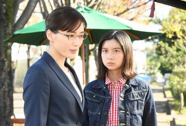 綾瀬はるかと上白石萌歌が魅せる、タイプの違うキャラクターの